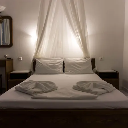 公寓 迪娜纳克索斯公寓