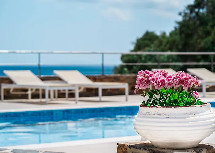 迪娜纳克索斯公寓