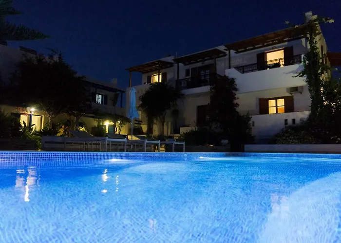 迪娜纳克索斯公寓