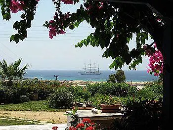 Апартаменты Dina Naxos *